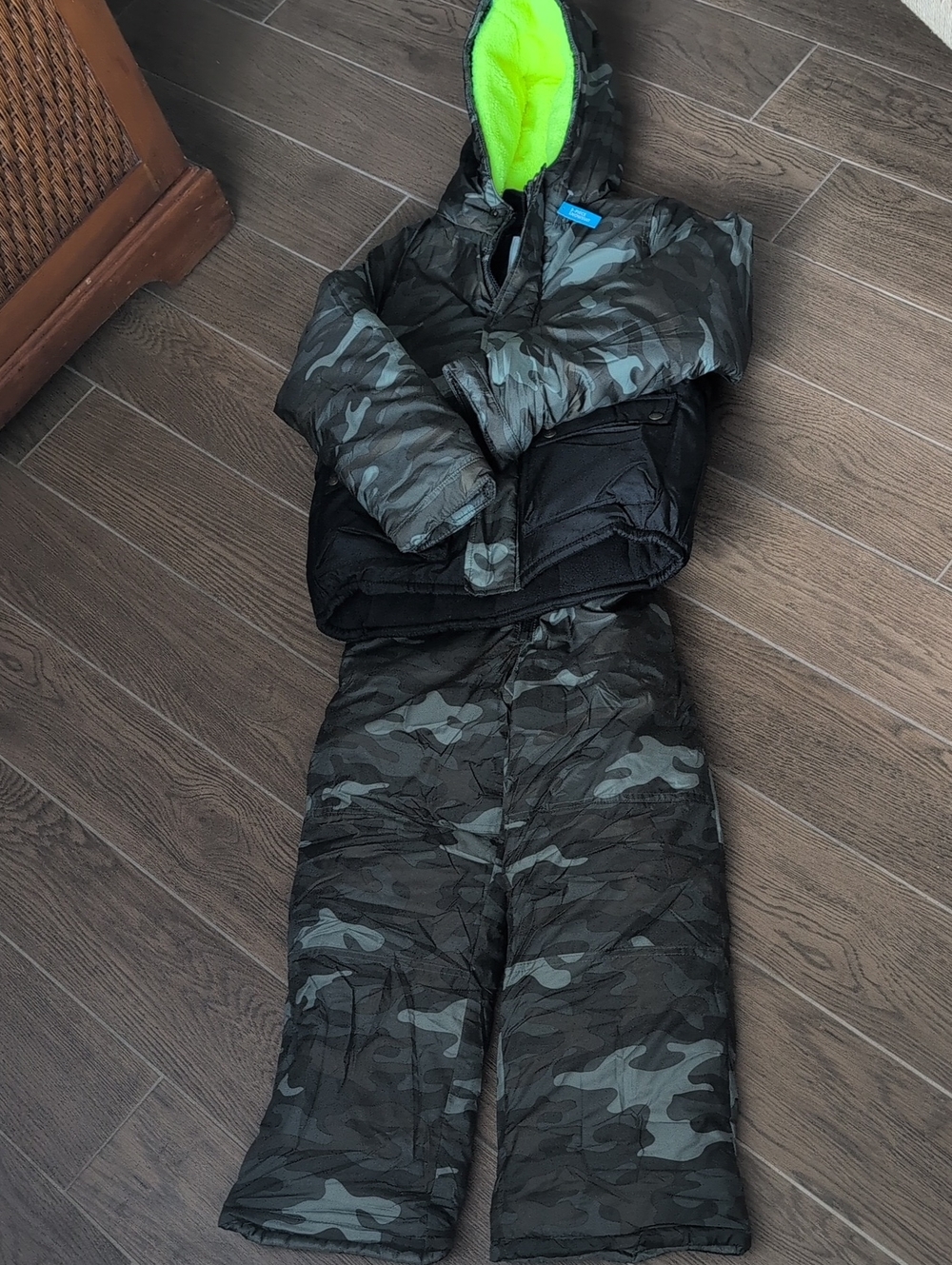 NWT Kids Carter's Camo Snow Suit 10/12